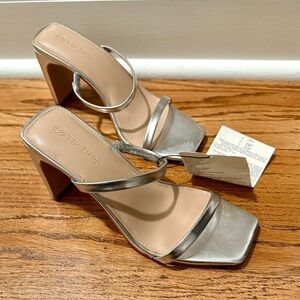 NWT Metallic Silver Heels Women’s 6.5 by The Drop Square Toe Two Strap Sandals